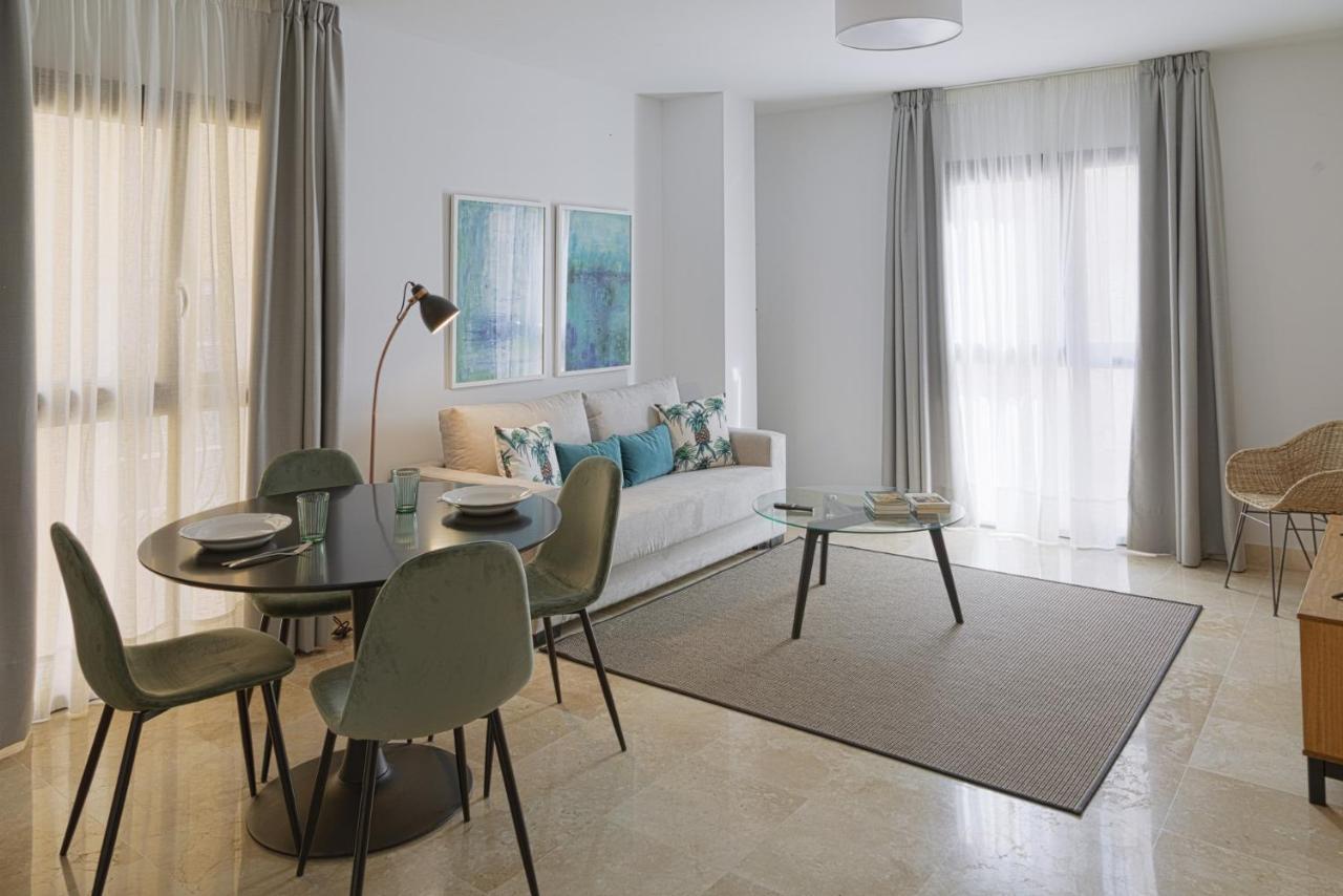 Caleta Homes - Ancha Del Carmen Малага Екстериор снимка