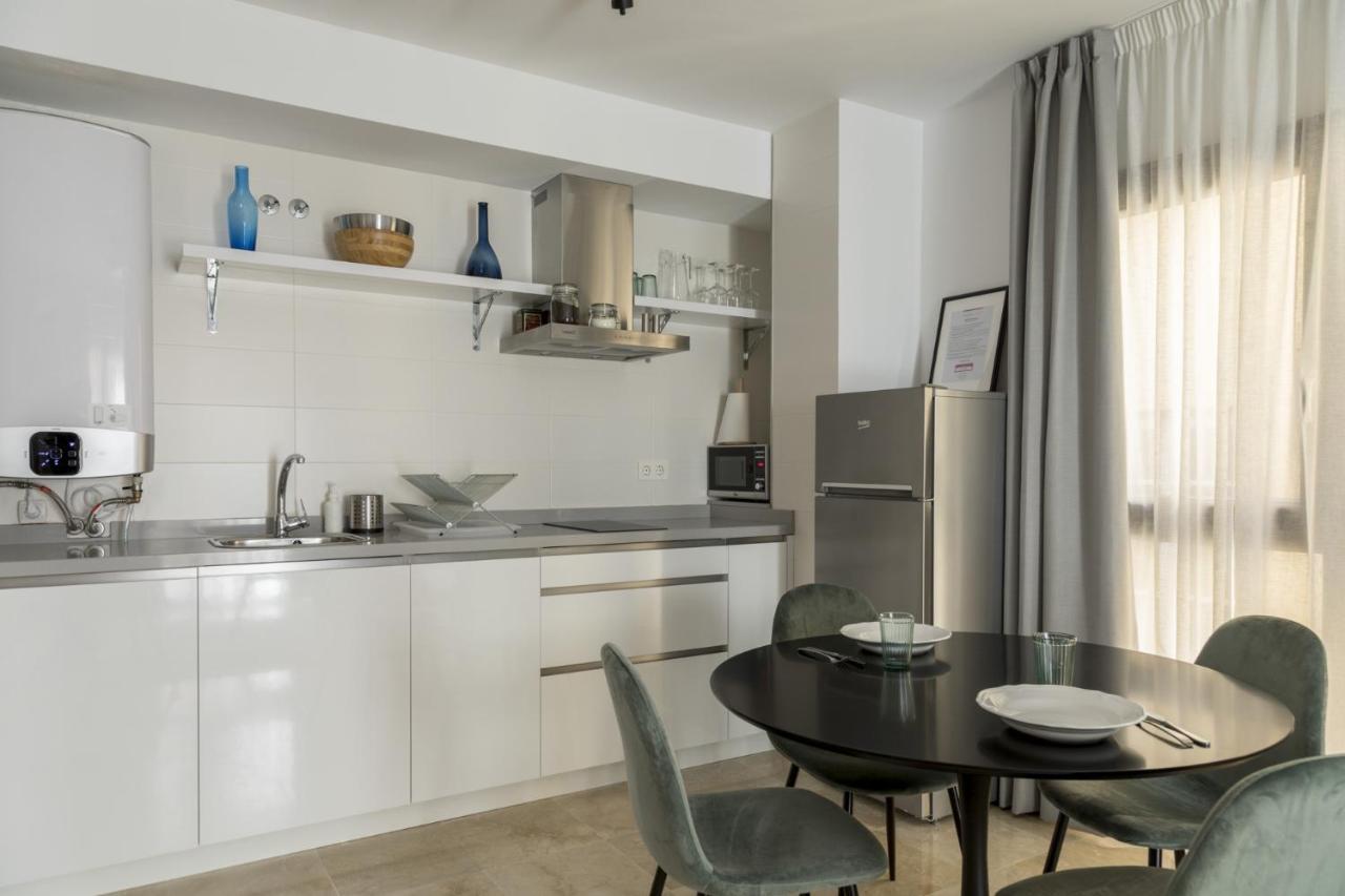Caleta Homes - Ancha Del Carmen Малага Екстериор снимка