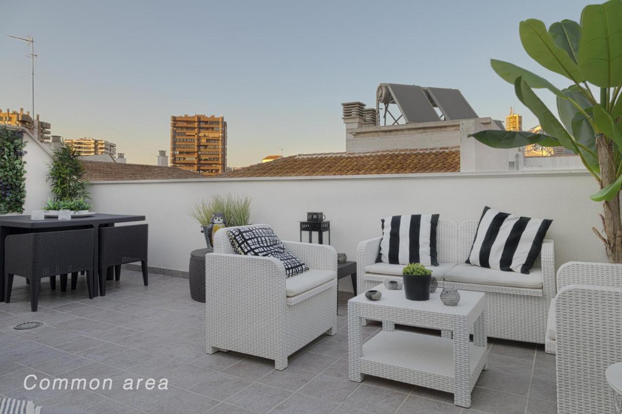 Caleta Homes - Ancha Del Carmen Малага Екстериор снимка