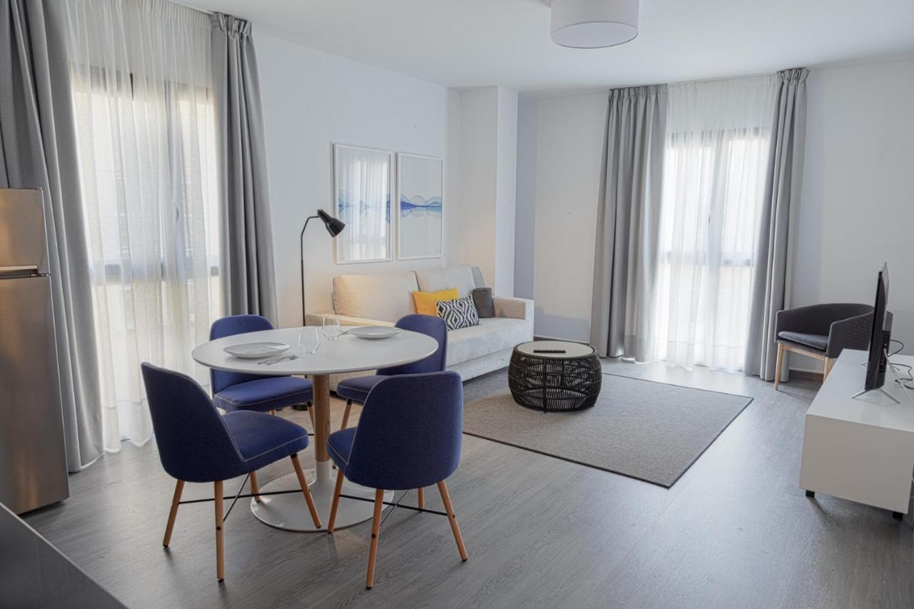 Caleta Homes - Ancha Del Carmen Малага Екстериор снимка