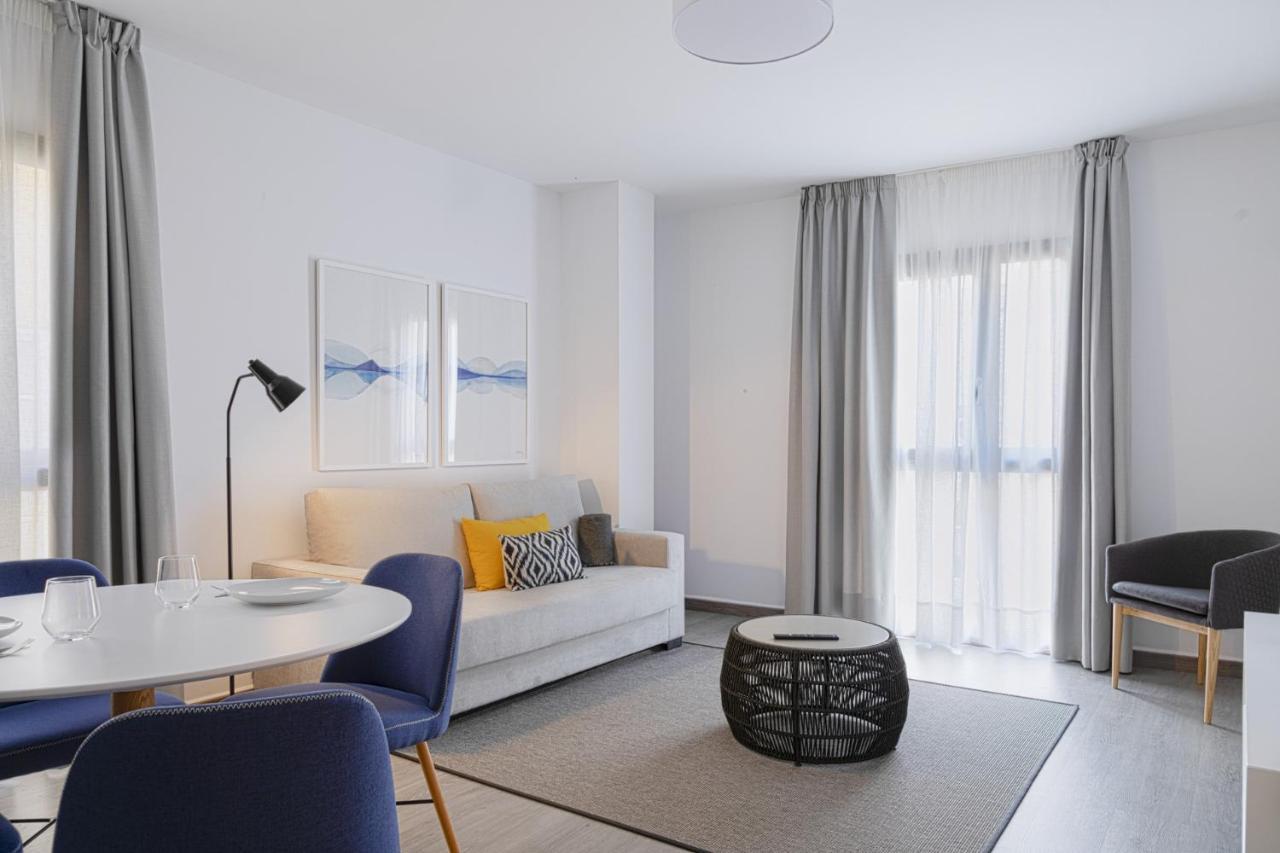 Caleta Homes - Ancha Del Carmen Малага Екстериор снимка